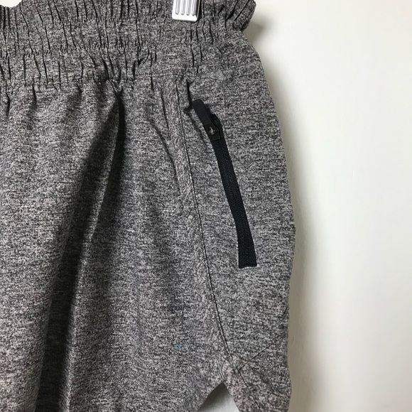 Lululemon Shorts Womens Size 12 Black Gray High-Rise Shorts With Pocket - Picture 4 of 11
